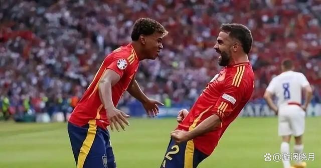 3377-包含自行车淘汰赛焦点战：西城雄狮队鏖战滇池雷豹队，新星闪耀。赛后更衣室沸腾的词条