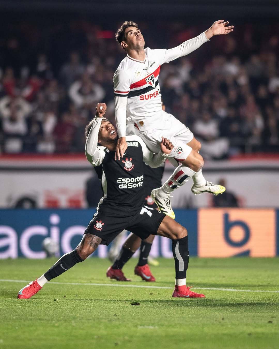 包含C罗关键节点精彩发挥，篮网带队取胜！的词条